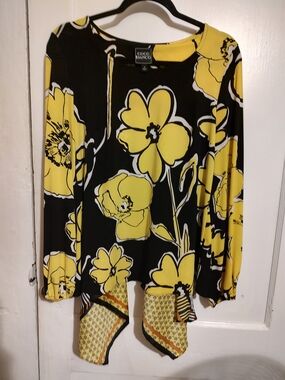 Labor Day Special Coco Bianco Women’s Black & Yellow Floral Long-Sleeve Top
